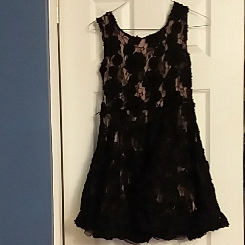 Girls Summer party 🎉 dress pink lined with black